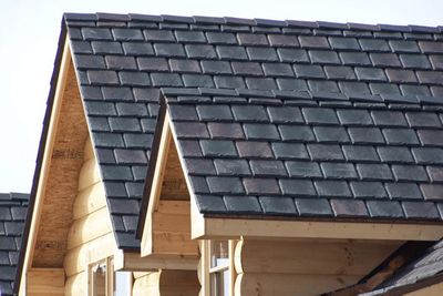 rubber-slate-roof-tile-1920w.jpg