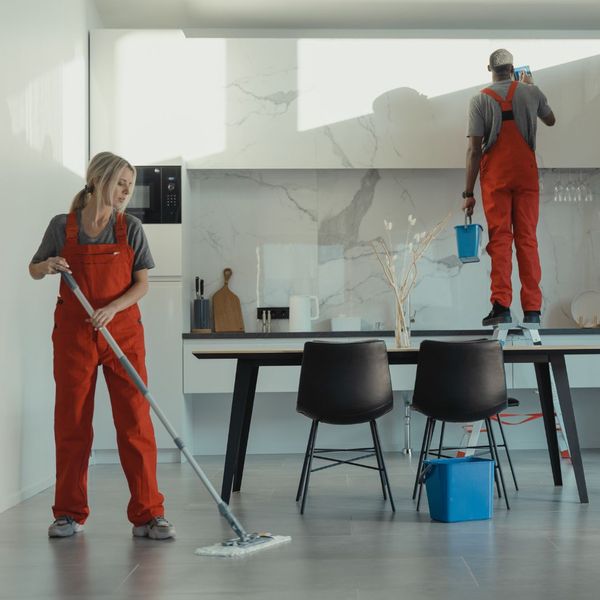 commercial cleaners cleaning