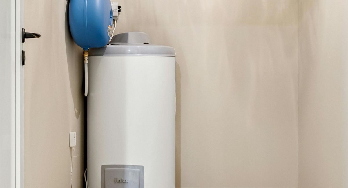 Why Is My Heater Blowing Cold Air_-hero.jpg