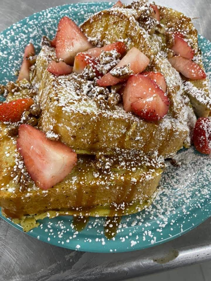 french toast with strawberries french toast with strawberries