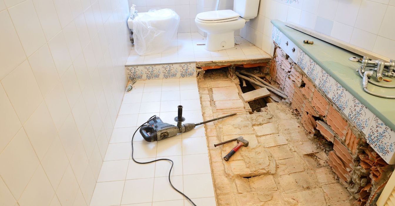 M37534 - Blog - 4 Signs It's Time for a Bathroom Remodel.jpg