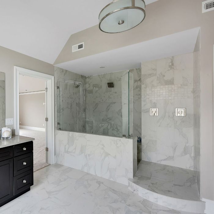 4 Signs It's Time for a Bathroom Remodel 3.jpg