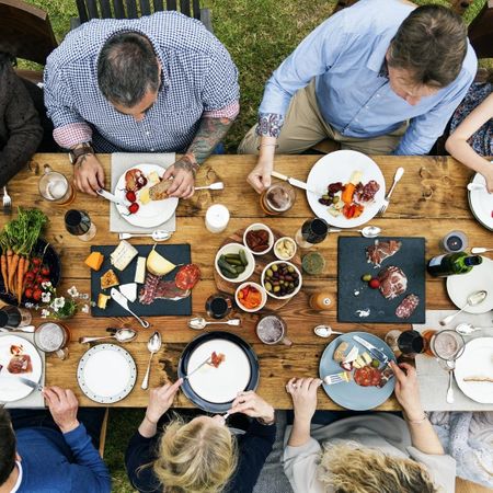 Image of a family at dinner