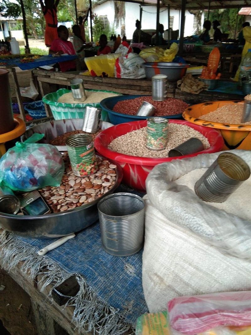 Image of market vendor stand