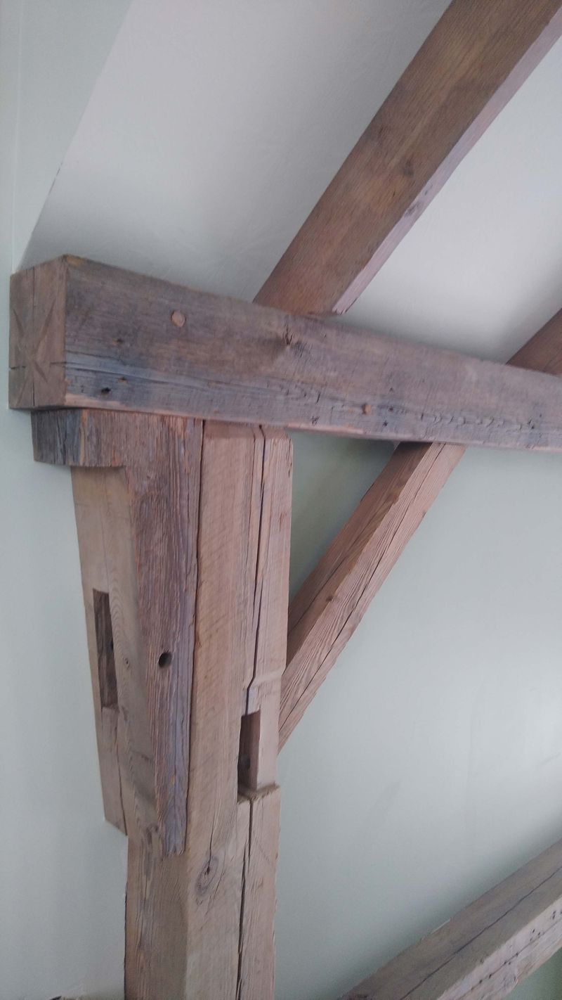 Recalimed Barn Beam Joint