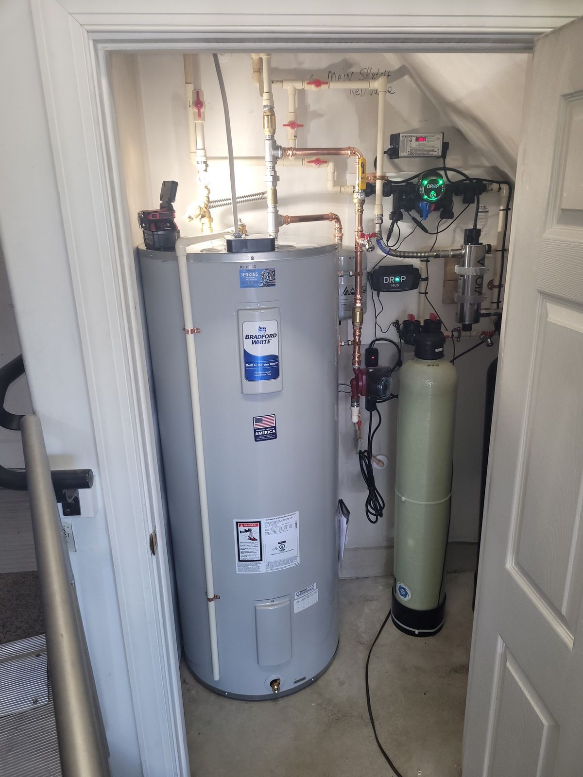 Standard Tank Water Heater.jpg