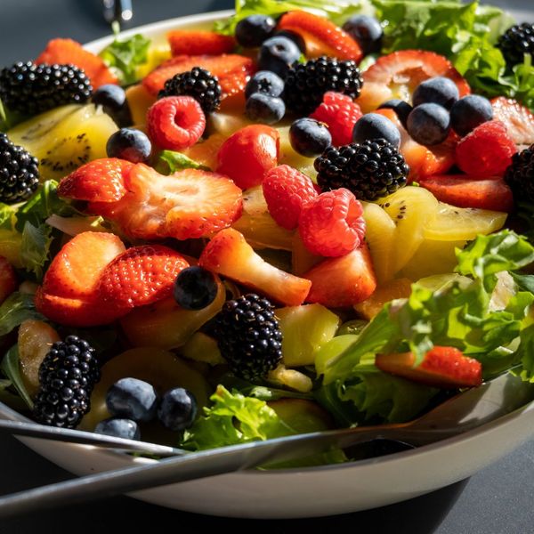 salad with berries