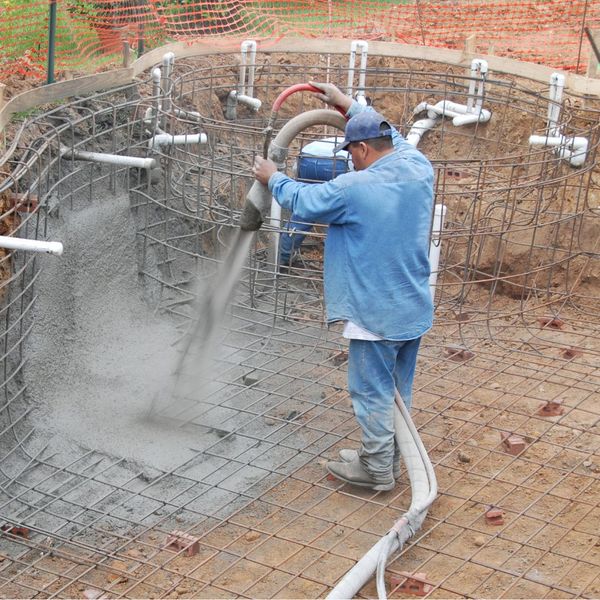 installing concrete pool