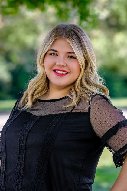Andrea Headshot.jpg