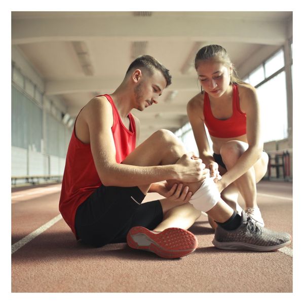 sports injury on track field