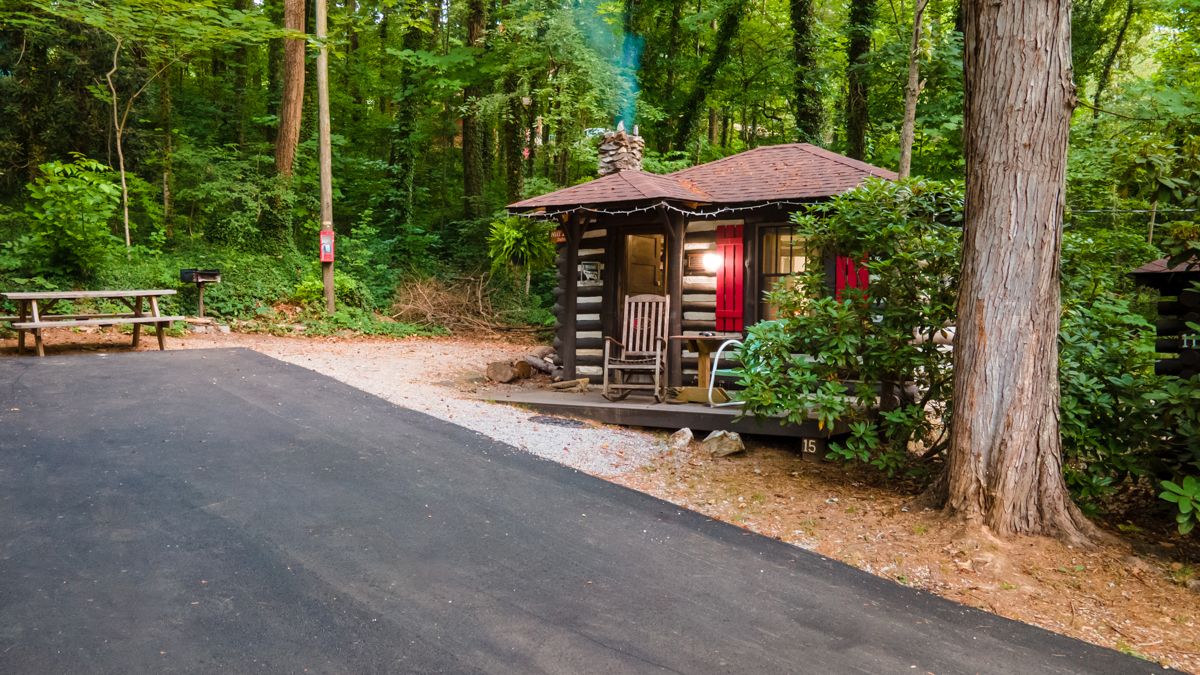 NC Log Cabin, Camping Cabins Near Asheville NC, Asheville NC Cottages, Log Cabin Motor Court, Asheville Cabins for Rent, Cabin Rentals Asheville
