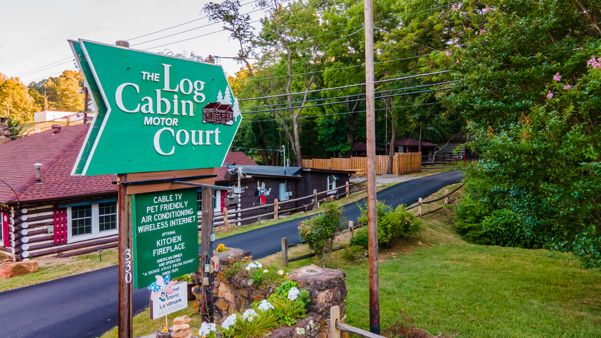 Log Cabin Motor Court