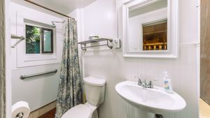 Log CabinTop-O-The-Hills in Asheville NC, Asheville NC Cabin Rentals, Asheville Log Cabin Rentals, Log Cabins in NC for Rent, Log Cabins for Rent in North Carolina, Log Cabins North Carolina