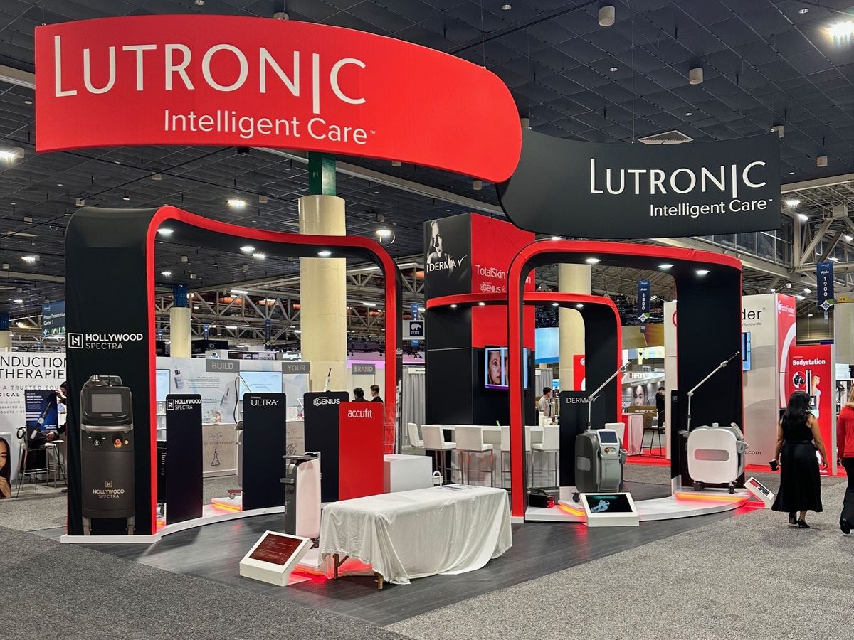 Lutronic exhibit at AAD trade show