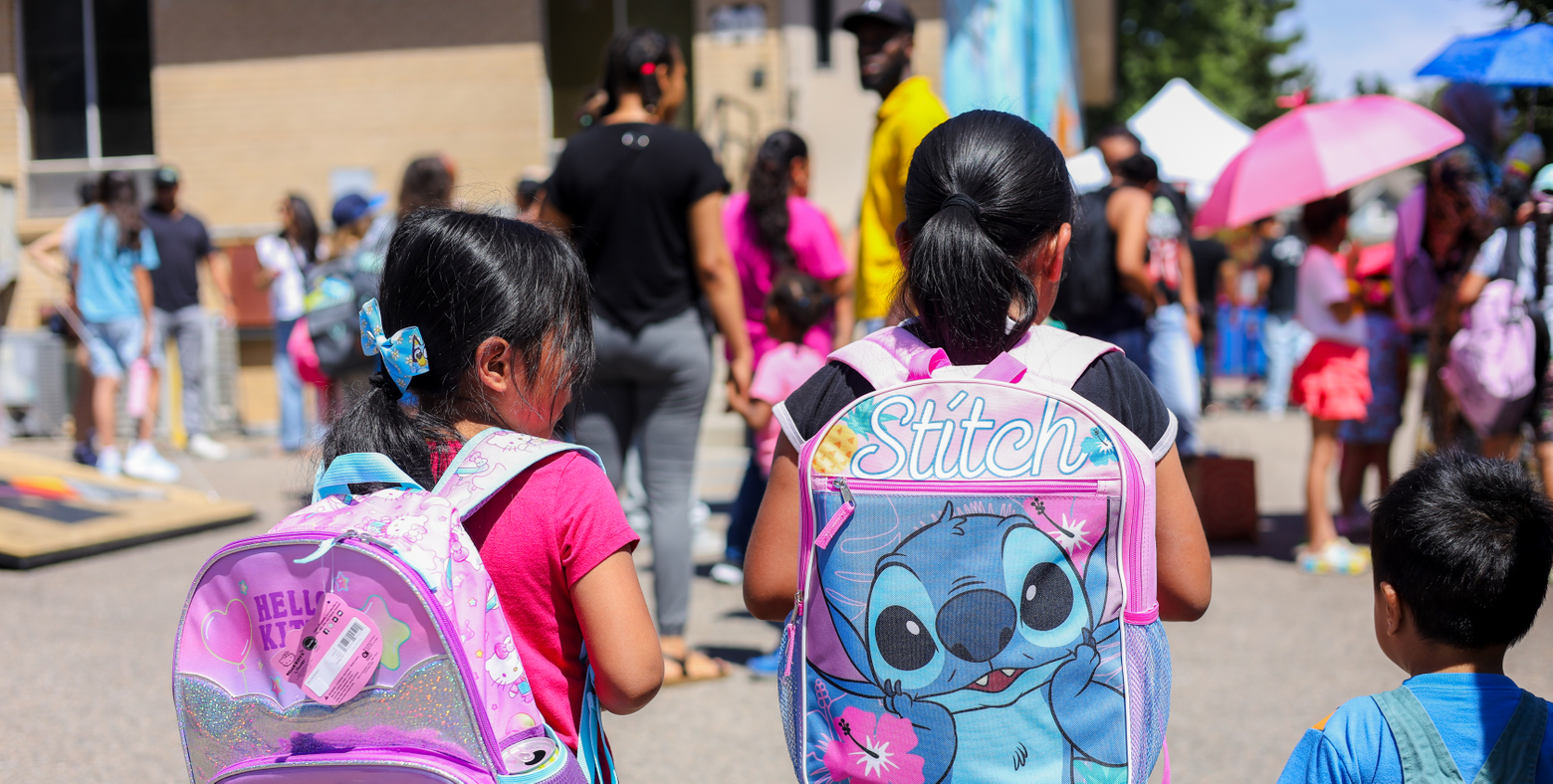 BACKPACK PROGRAM - Mujeres de Colores