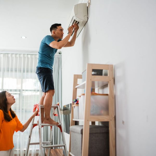 1 Signs Your AC Unit Needs To Be Replaced.jpg