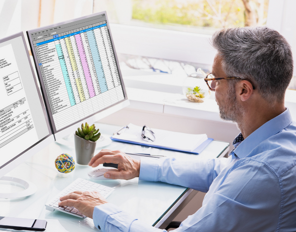 billing expert looking at data