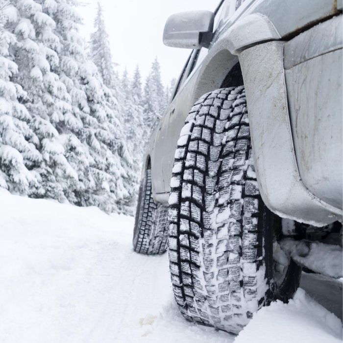 Truck snow tires