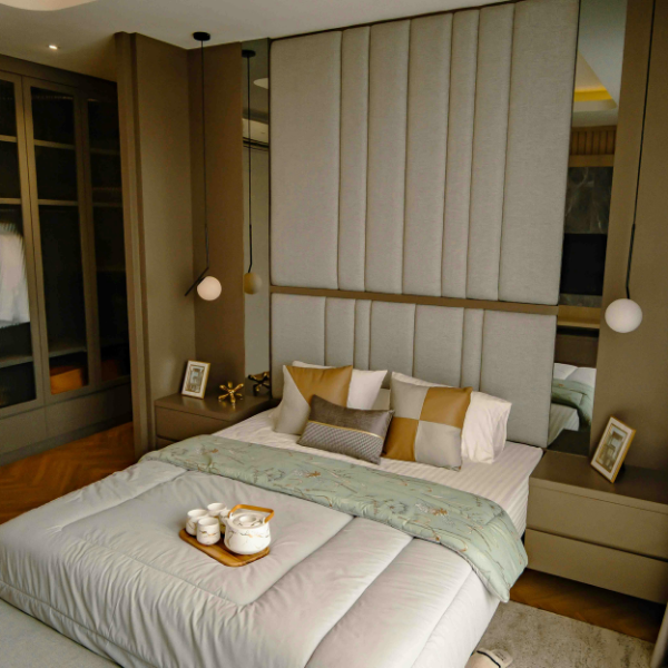 Guest room suite.
