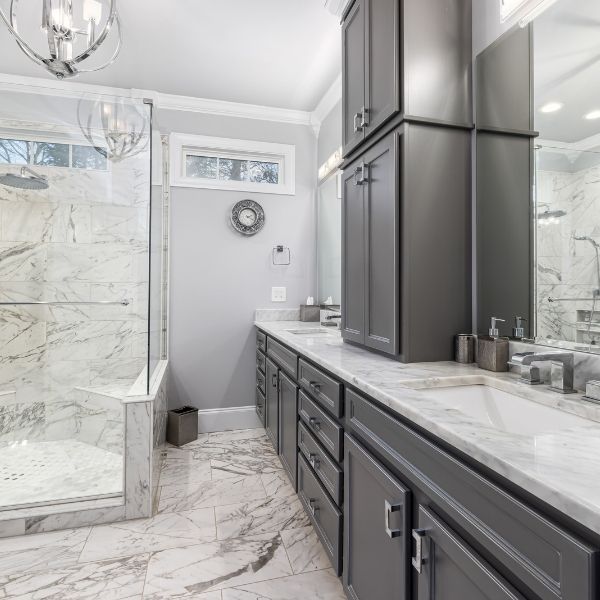 modern bathroom with g