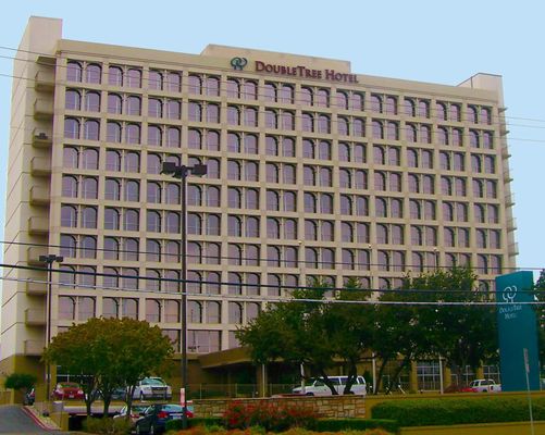 doubletree-hotel-dallas.jpg
