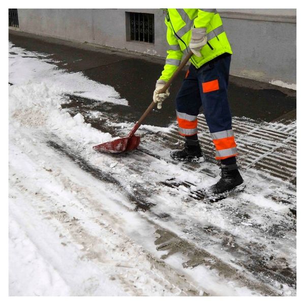 Commercial Snow Removal 1.jpg