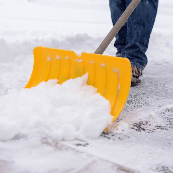 snow shovel