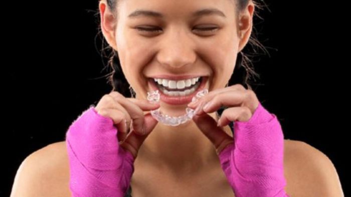 M37632 - Blitz - 3 Major Benefits of Straightening Your Teeth With Invisalign - Featured Image.jpg