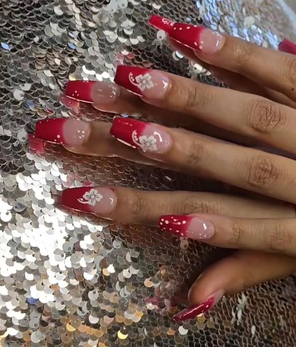 red nails with designs