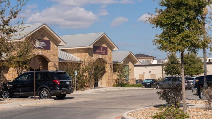 How to Choose the Right Retail Space for Your New Storefront-hero.jpg