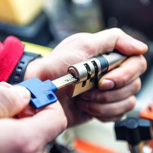 Re-Keying Specialist
