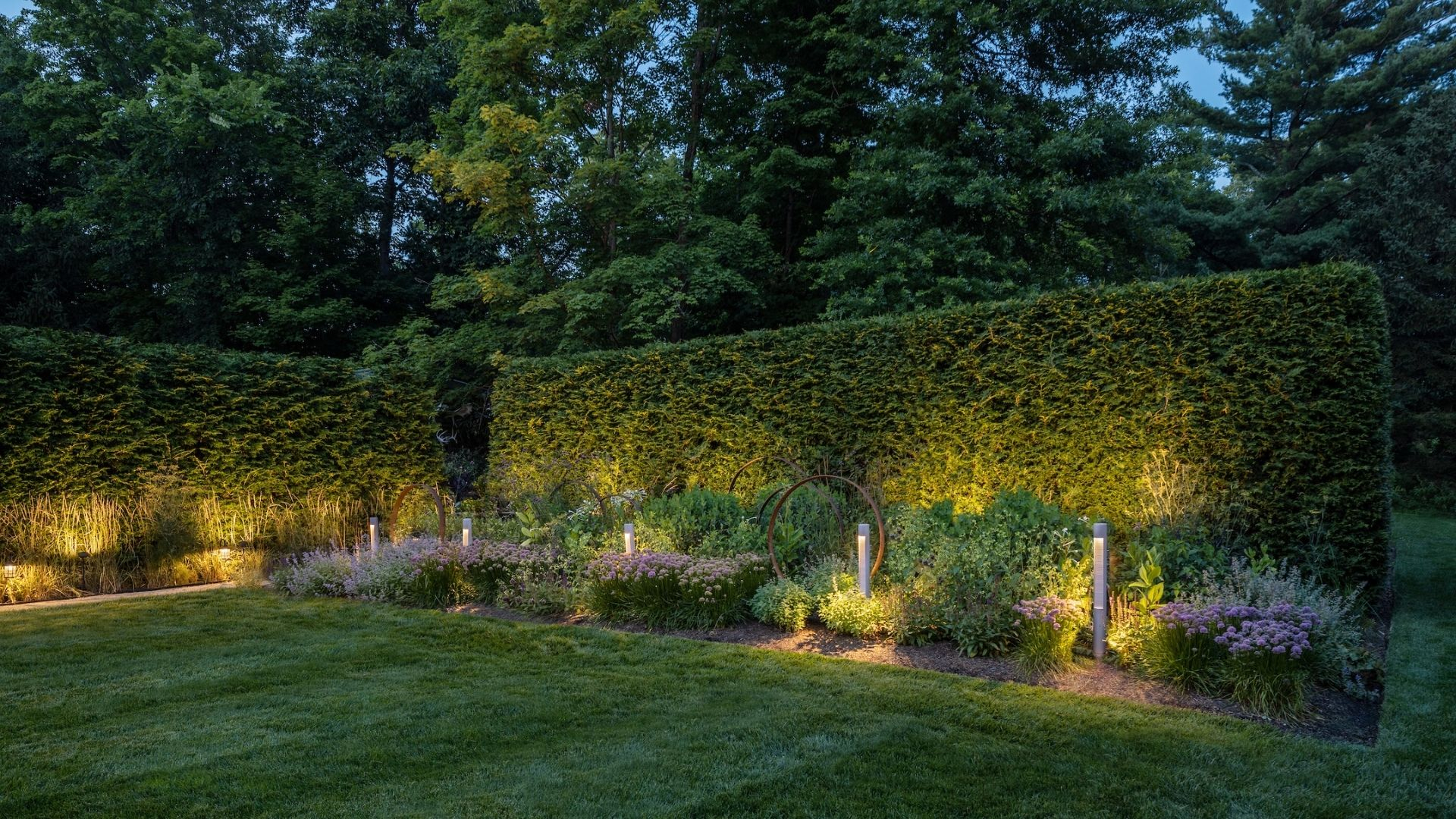 Hero Landscape Lighting Secrets.jpg