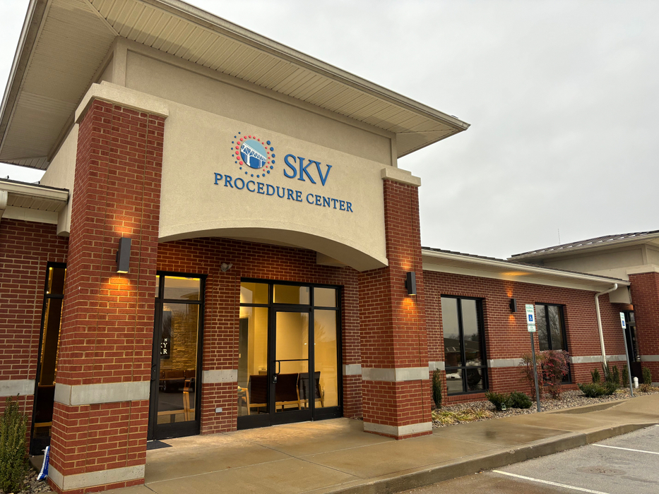 The brick exterior and front entrance of the Southern Kentucky Vascular Procedure Center.