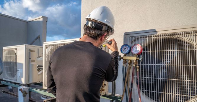 Signs That Your Commercial HVAC System Needs Maintenance - Hero.jpg