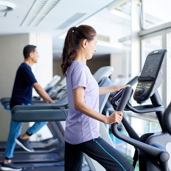 people using treadmills