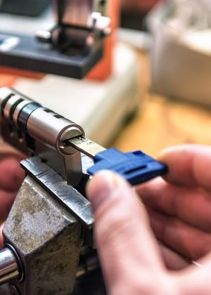 Key Cutting & Transponder Programming