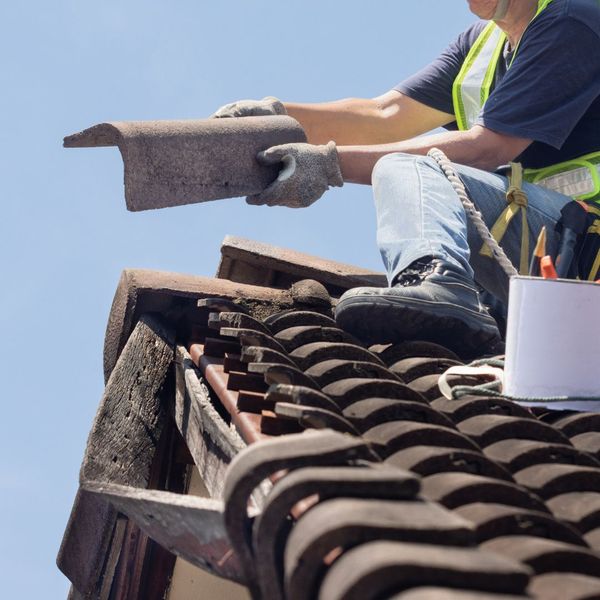 specialized roof repair 