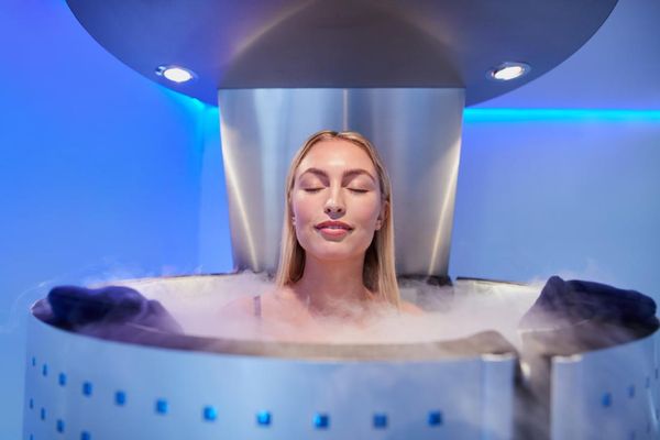 lady-having-cryotherapy.jpg