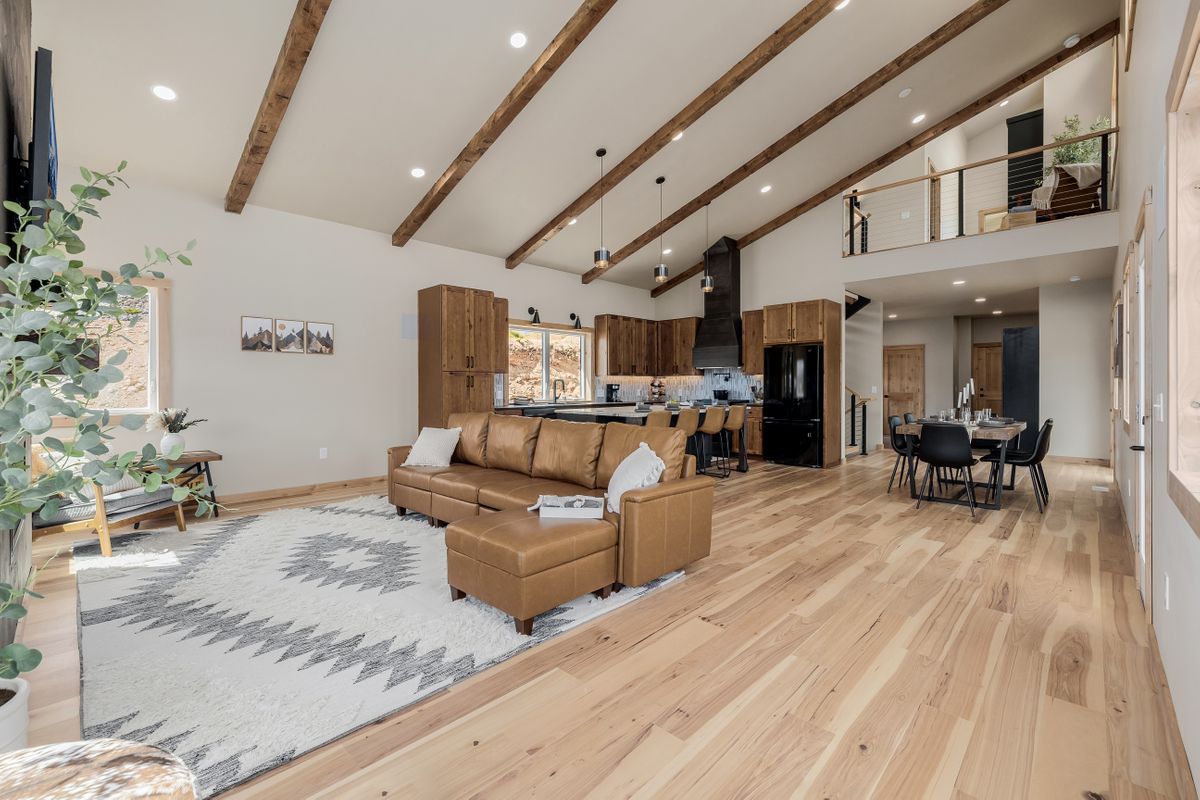 68b31b_16 Deer Trail.jpg