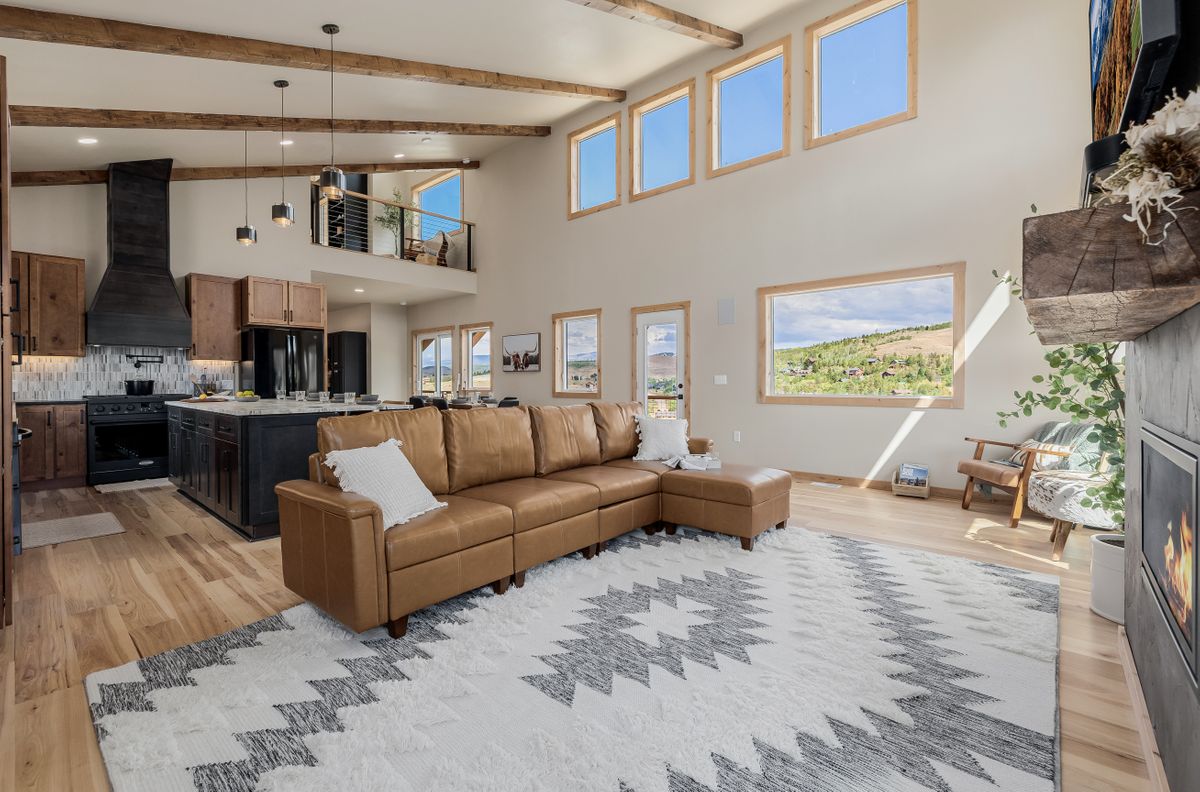 68b31b_17 Deer Trail.jpg