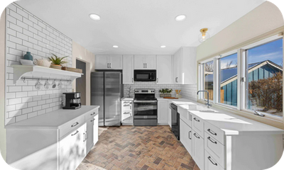Bright Modern Farmhouse Kitchen