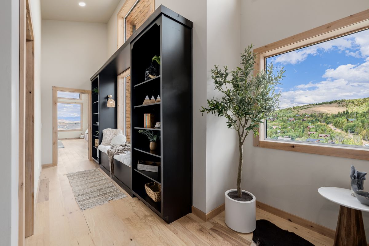 68b31b_65 Deer Trail.jpg