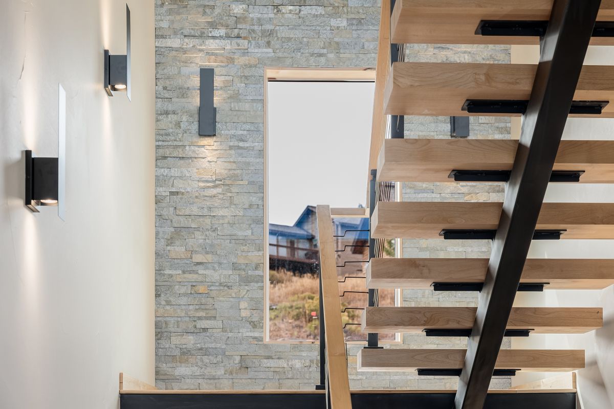 68b31b_54 Deer Trail.jpg