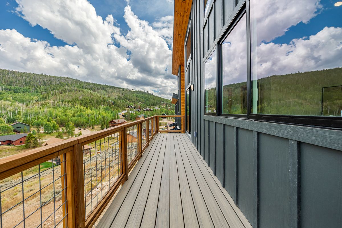 68b31b_69 Deer Trail.jpg