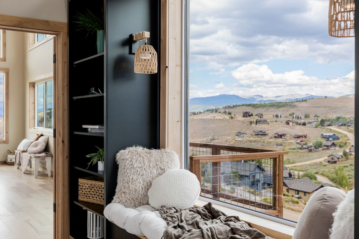 68b31b_66 Deer Trail.jpg