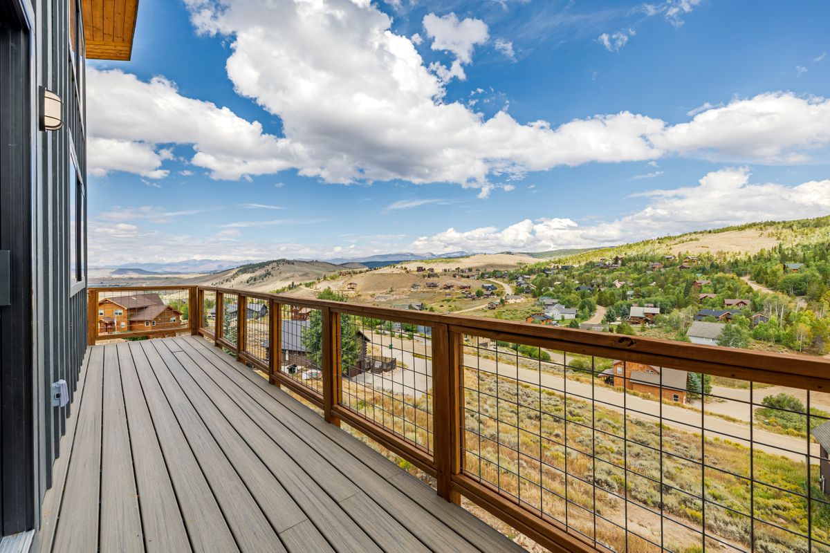 68b31b_68 Deer Trail.jpg