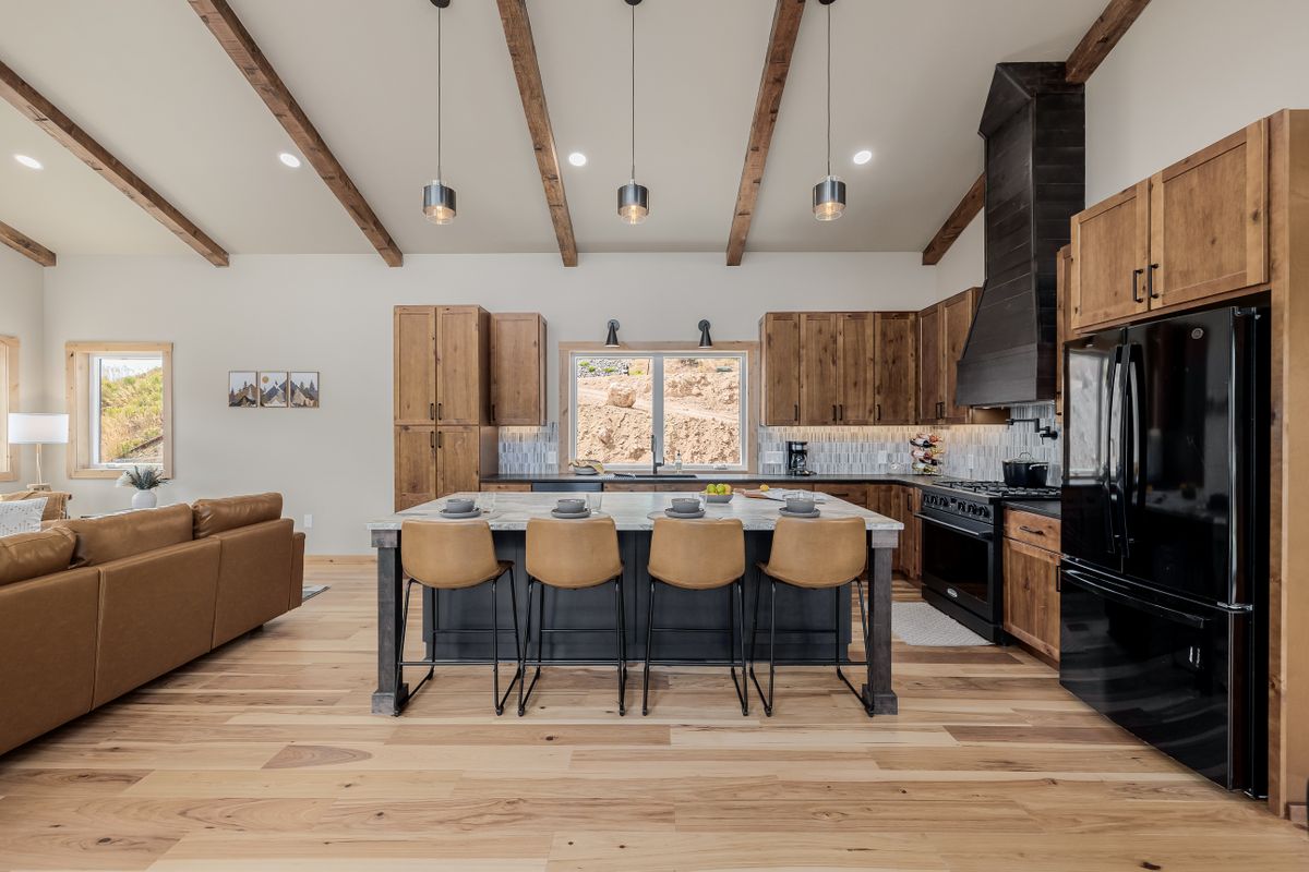 68b31b_24 Deer Trail.jpg