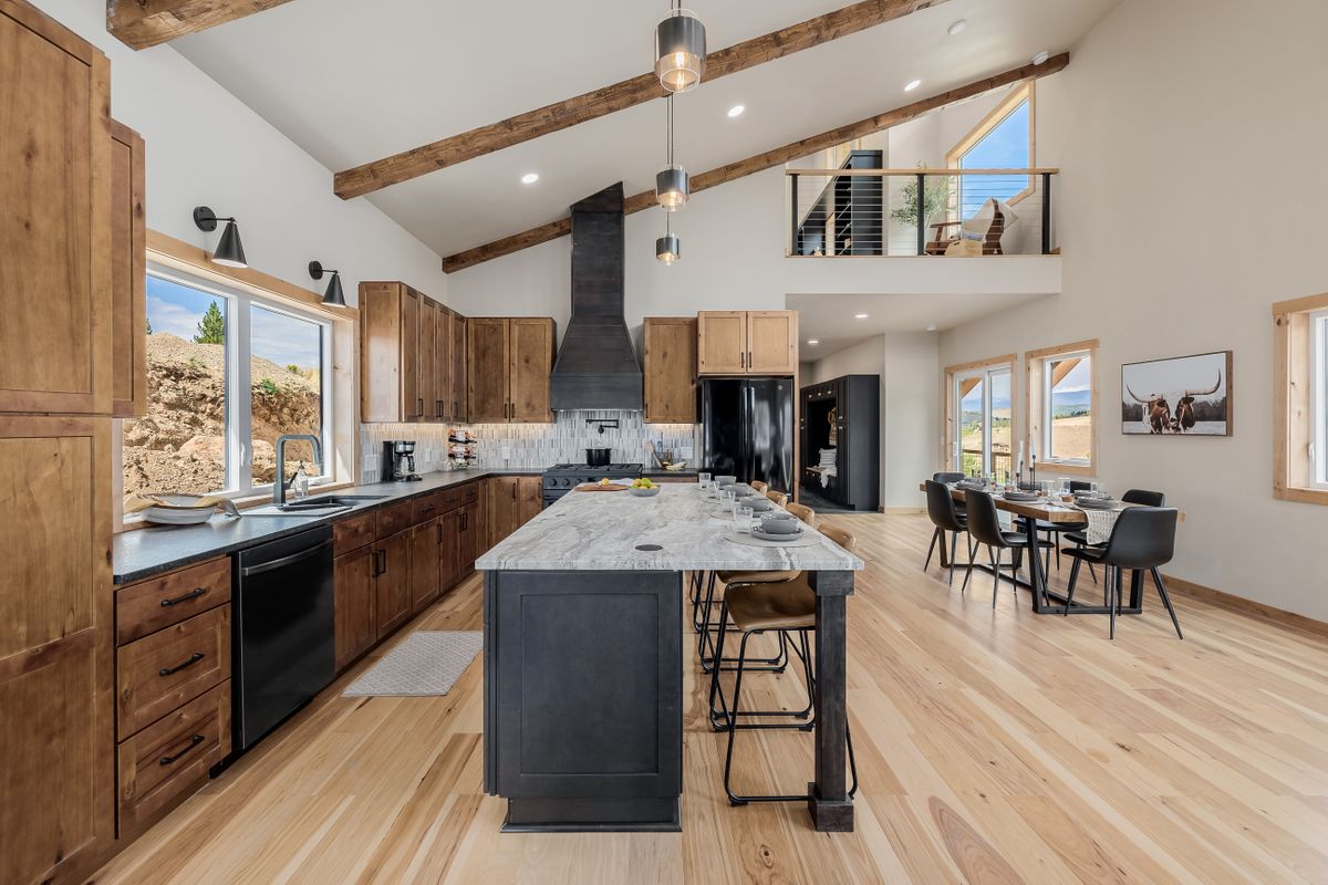 68b31b_29 Deer Trail.jpg