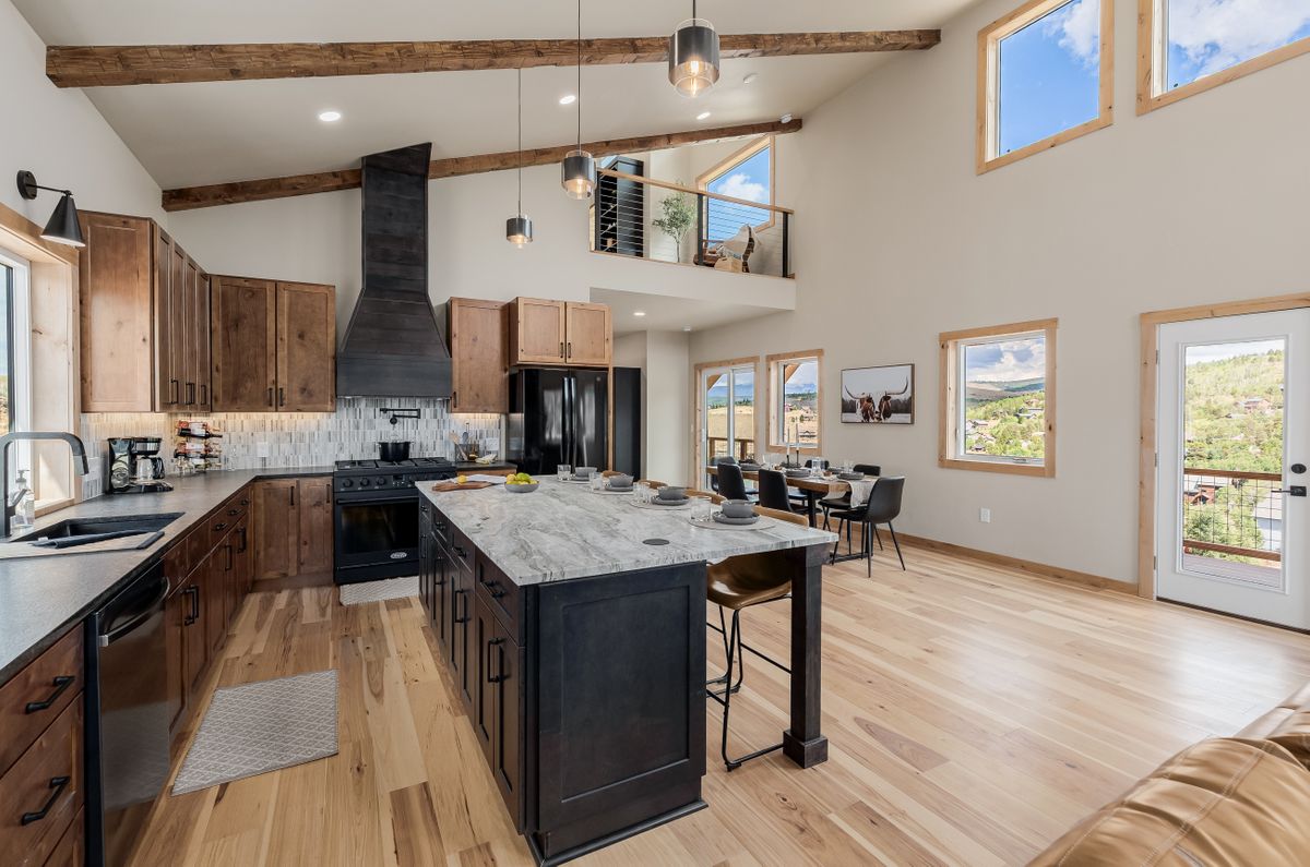 68b31b_28 Deer Trail.jpg