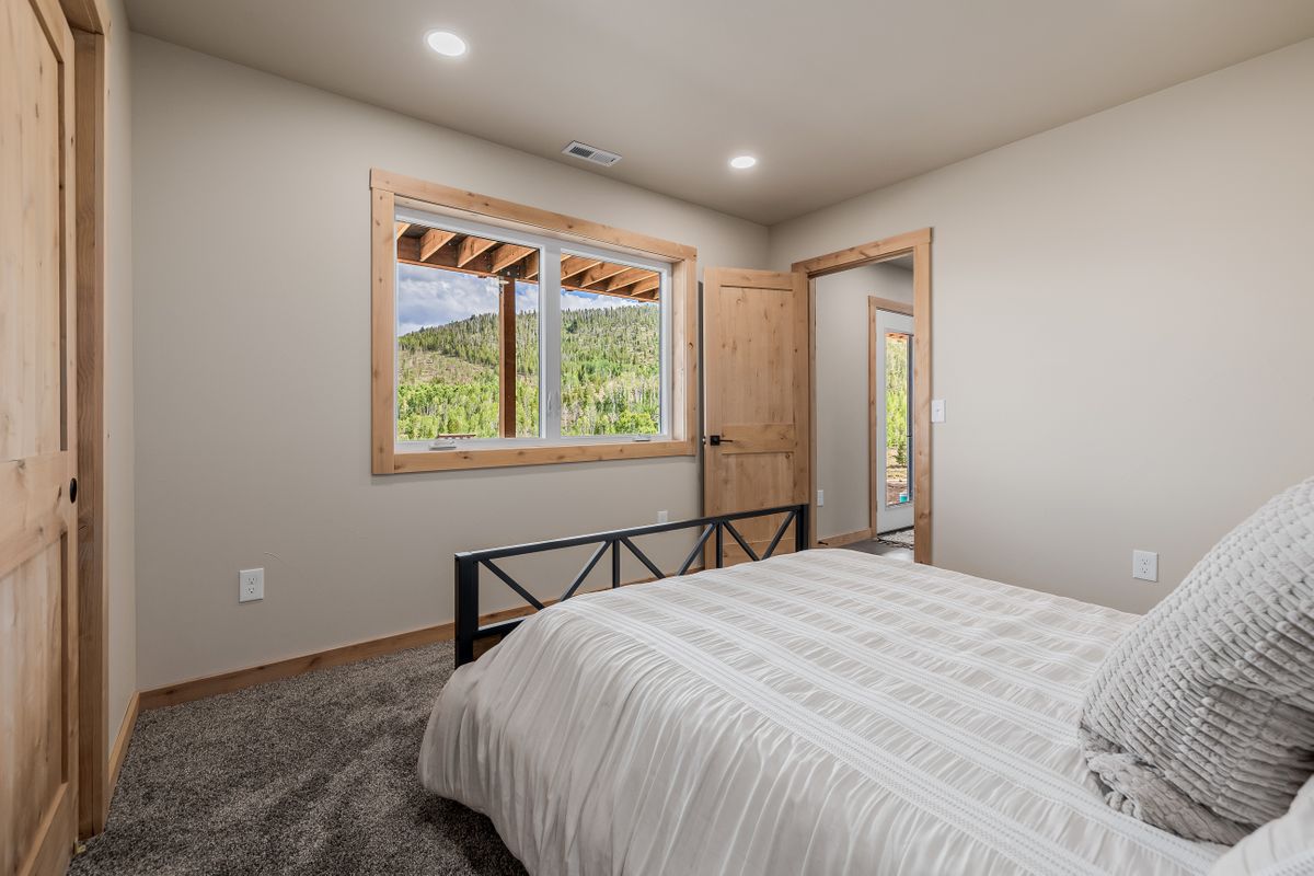 68b31b_48 Deer Trail.jpg